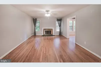 6611 Rosecroft Place, Falls Church, VA 22043 - Photo 3