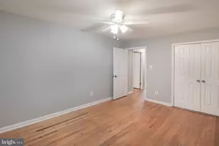6611 Rosecroft Pl, Falls Church, VA 22043 - Photo 17