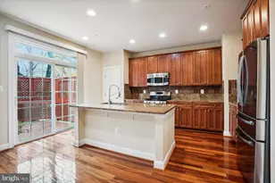8062 Criaza Branch Ct, Vienna, VA 22182 - Photo 11