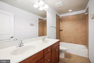 8062 Criaza Branch Ct, Vienna, VA 22182 - Photo 23
