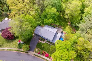10812 Hunt Club Rd, Reston, VA 20190 - Photo 7