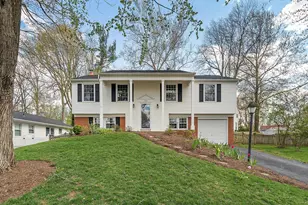 13143 Melville Ln, Fairfax, VA 22033 - Photo 3