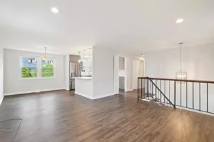13143 Melville Ln, Fairfax, VA 22033 - Photo 9
