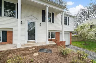 13143 Melville Ln, Fairfax, VA 22033 - Photo 5