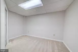 7208 Burton Hill Ct, Springfield, VA 22152 - Photo 23