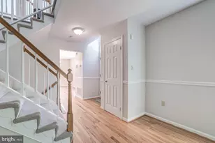 7208 Burton Hill Ct, Springfield, VA 22152 - Photo 13