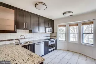 9977 Capperton Dr, Oakton, VA 22124 - Photo 15