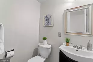 2284 Dosinia Ct, Reston, VA 20191 - Photo 27