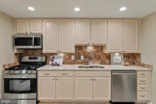 2623 Armada St, Herndon, VA 20171 - Photo 7