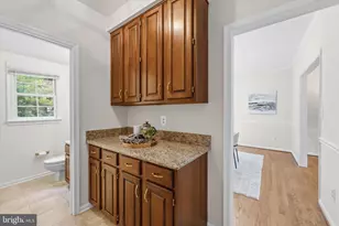 15094 Wetherburn Dr, Centreville, VA 20120 - Photo 25