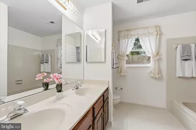15094 Wetherburn Drive, Centreville, VA 20120 - Photo 37