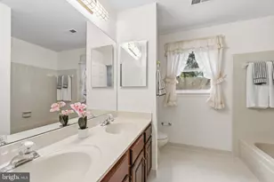 15094 Wetherburn Dr, Centreville, VA 20120 - Photo 37