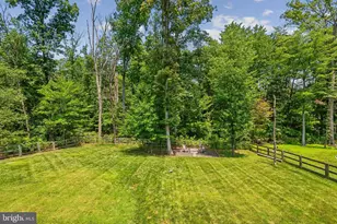 11434 Park Dr, Fairfax, VA 22030 - Photo 43