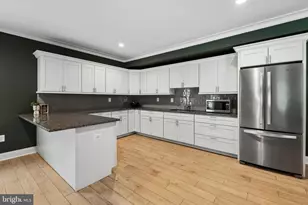 11434 Park Dr, Fairfax, VA 22030 - Photo 33