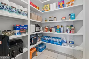 11434 Park Dr, Fairfax, VA 22030 - Photo 13