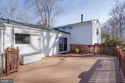 7117 Hadlow Court, Springfield, VA 22152 - Photo 5