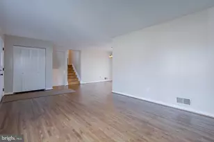 7117 Hadlow Ct, Springfield, VA 22152 - Photo 11