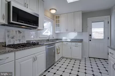 7117 Hadlow Court, Springfield, VA 22152 - Photo 15