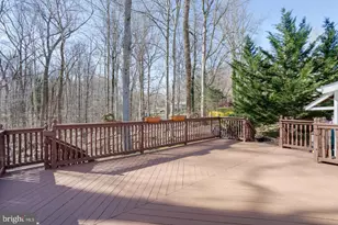 7117 Hadlow Ct, Springfield, VA 22152 - Photo 7