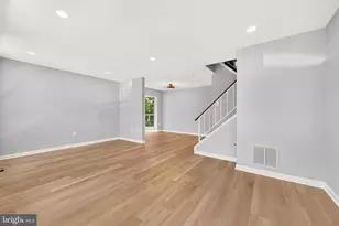 6920 Hovingham Ct, Centreville, VA 20121 - Photo 3