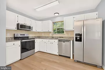 6920 Hovingham Court, Centreville, VA 20121 - Photo 9