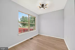 6920 Hovingham Ct, Centreville, VA 20121 - Photo 11