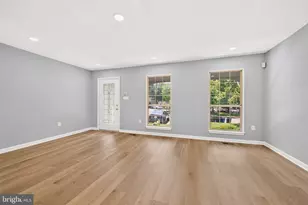 6920 Hovingham Ct, Centreville, VA 20121 - Photo 5