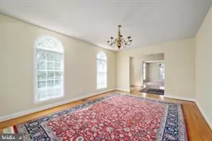2725 Oldewood Dr, Falls Church, VA 22043 - Photo 9