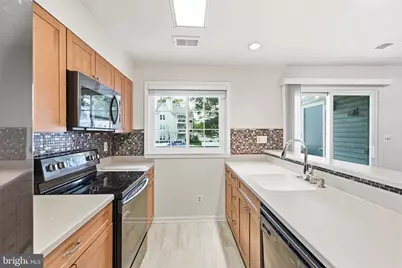 12891 Grays Pointe Road #12891B, Fairfax, VA 22033 - Photo 9