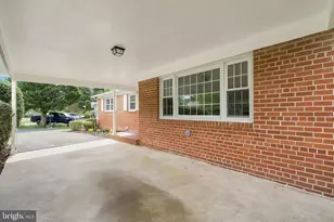 6922 Sydenstricker Rd, Springfield, VA 22152 - Photo 5