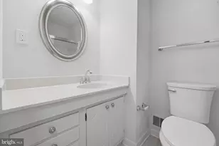 6922 Sydenstricker Rd, Springfield, VA 22152 - Photo 25