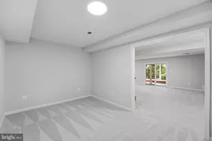 6922 Sydenstricker Rd, Springfield, VA 22152 - Photo 39