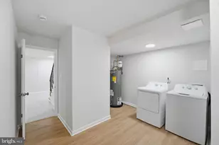 6922 Sydenstricker Rd, Springfield, VA 22152 - Photo 53
