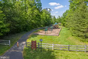 15203 Philip Lee Rd, Chantilly, VA 20151 - Photo 15