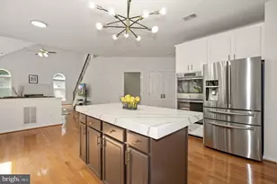 5045 Worthington Woods Way, Centreville, VA 20120 - Photo 15