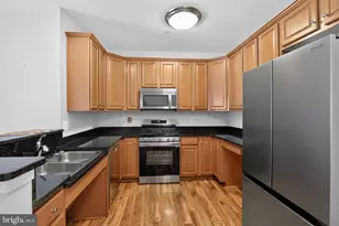 8970 Fascination Ct, Lorton, VA 22079 - Photo 5