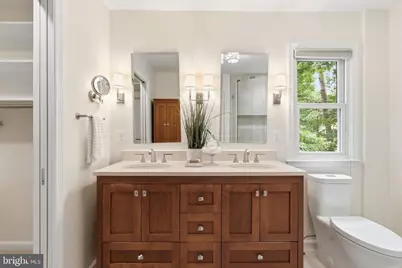 10811 Midsummer Drive, Reston, VA 20191 - Photo 19
