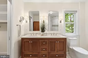 10811 Midsummer Dr, Reston, VA 20191 - Photo 19