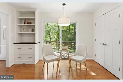 10811 Midsummer Drive, Reston, VA 20191 - Photo 11