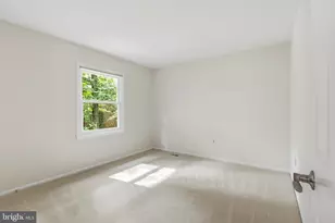 10811 Midsummer Dr, Reston, VA 20191 - Photo 23