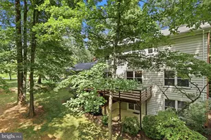 10811 Midsummer Dr, Reston, VA 20191 - Photo 37