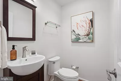 10811 Midsummer Drive, Reston, VA 20191 - Photo 15