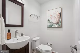 10811 Midsummer Dr, Reston, VA 20191 - Photo 15