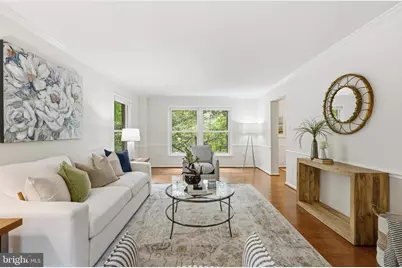 10811 Midsummer Drive, Reston, VA 20191 - Photo 5