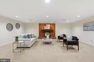10811 Midsummer Dr, Reston, VA 20191 - Photo 27