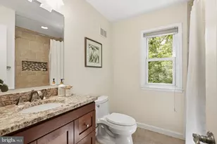 10811 Midsummer Dr, Reston, VA 20191 - Photo 25