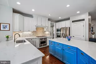 9423 Ferry Landing Ct, Alexandria, VA 22309 - Photo 11