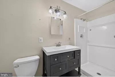 7011 Sea Cliff Road, McLean, VA 22101 - Photo 9