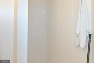 7505 Calderon Ct, Alexandria, VA 22306 - Photo 5