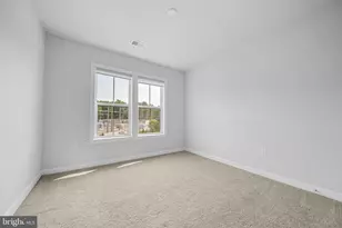 3927 Fair Ridge Dr, Fairfax, VA 22033 - Photo 13